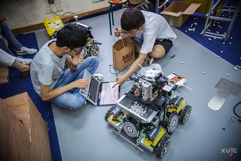 “创意生活，设计未来”——第三届浙江省大学生智能机器人创意竞赛决赛在温州大学举行