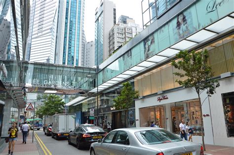 2024香港铜锣湾利园区购物,...级品牌，铜锣湾地铁口稍微...【去哪儿攻略】