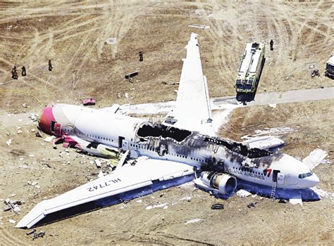失事的飞机坠落的飞机报废的飞机海面海上海滩图片免费下载 - 觅知网