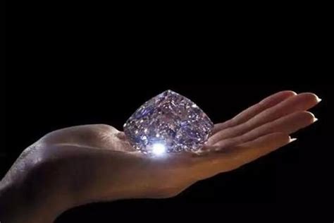 世界十大珍贵宝石排行榜，全球最稀有的宝石有哪些_奢侈品_第一排行榜