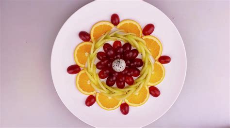 水果球果盘的做法【步骤图】_菜谱_下厨房