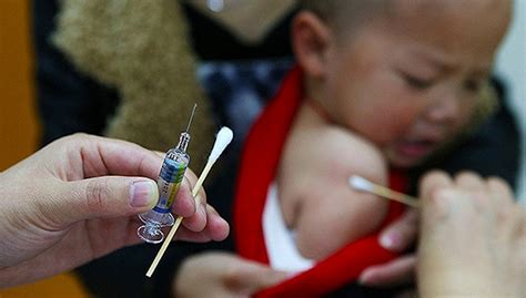 内地13价肺炎疫苗一针难求 专家建议理性接种无需恐慌|界面新闻 · 中国