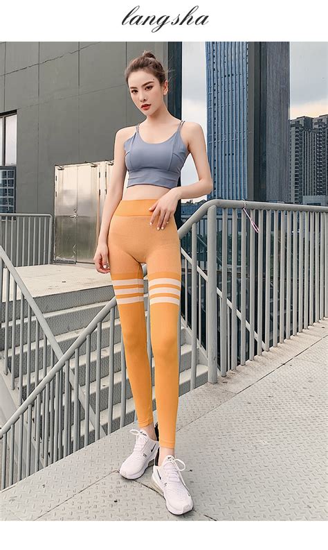 瑜伽服拍摄模特 瑜伽垫健身器材 健身穿搭 运动外模_广州优思模特Sisi-站酷ZCOOL