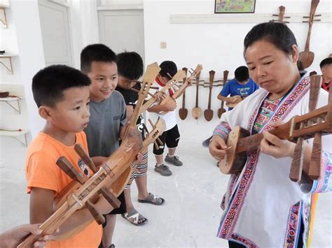 广西三江：侗族琵琶歌唱出新生活-人民图片网