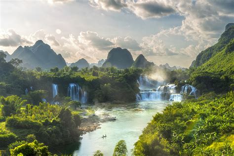 广西旅游必去十大景点排名：第四是《花千骨》拍摄地，桂林山水第一(2)_排行榜123网