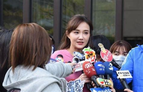 何妤玟澄清在记者会 谈离婚不指责是为了女儿身心健康 - 麻辣星闻