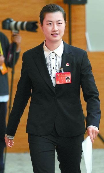 十九大代表丁宁：奥运冠军应该是青年人的榜样--北京频道--人民网
