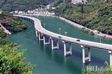 广西最大跨径六车道高速公路连续刚构桥合龙_凤凰网视频_凤凰网