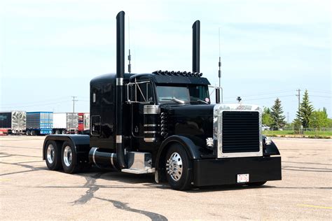 The Classic 379 Peterbilt Photo Collection You Have To See!
