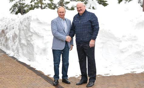 普京在索契会见白俄罗斯总统卢卡申科_凤凰网视频_凤凰网