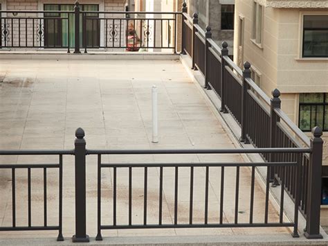 别墅阳台中式铝合金围栏-汉仁铝艺