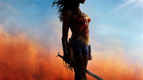 《神奇女侠》：超级英雄的世界不再缺女人味|超级英雄|超级女|英雄_新浪新闻