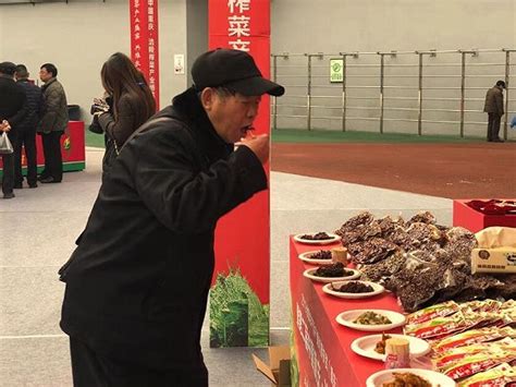 第二届涪陵榨菜博览会开幕，协议销售额超15亿元_手机新浪网