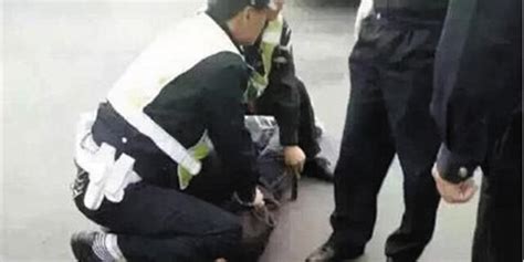 沈阳警方通报：一超市员工因与顾客发生纠纷，持刀伤人致2死7伤
