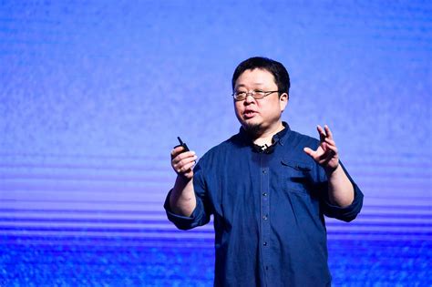 罗永浩宣布最后一次创业：再造一个苹果 | ICHUK