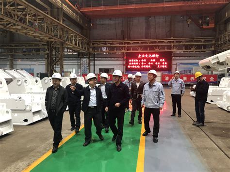 国机重工全球最大马力电传动推土机上海首发 - 新车 -巨车网