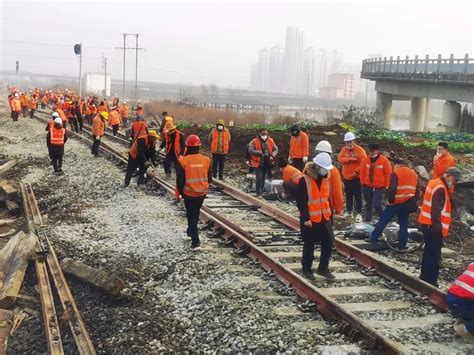 九江长江大桥开始换轨 京九铁路大动脉将更加安全、畅通|九江市|铁路_新浪科技_新浪网