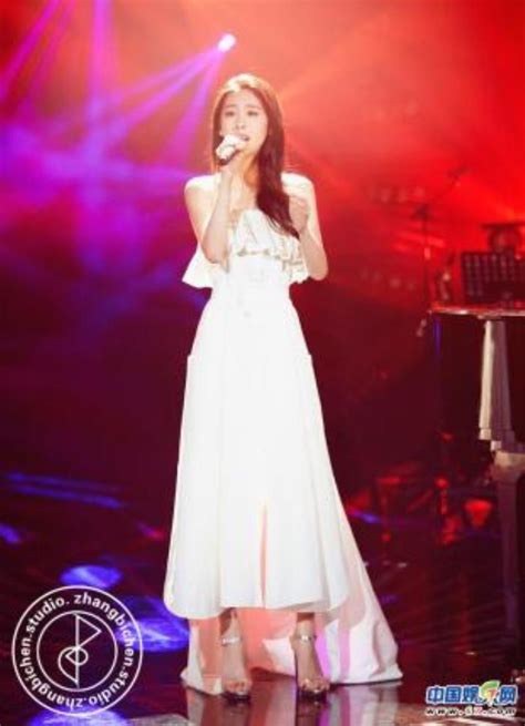 张碧晨参加歌手是哪一年，张碧晨再度献声歌手舞台_可可情感网