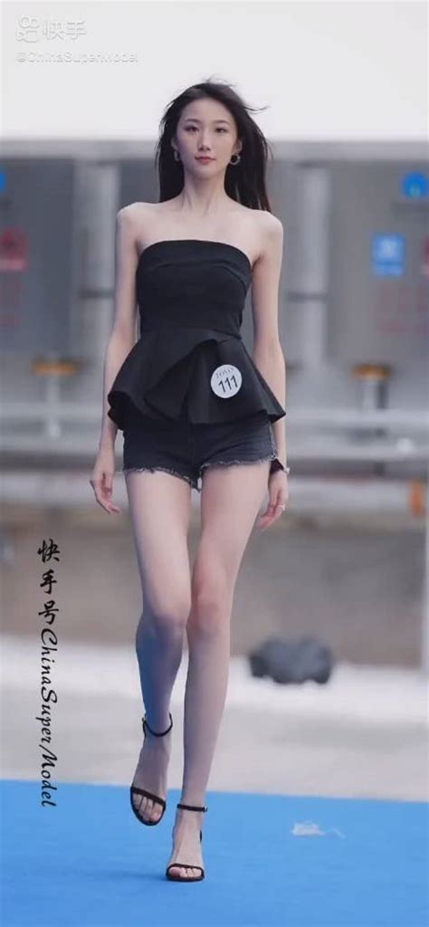 超模中国: 模特面试——职业模特申雪，身高178㎝_新浪新闻