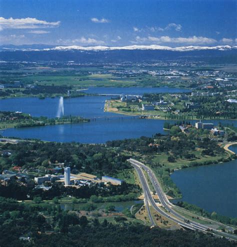 国外旅游景点景观澳大利亚堪培拉格里芬湖库克船长喷泉图片下载 - 觅知网