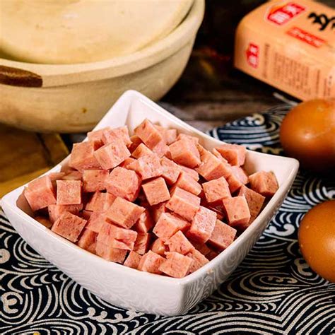 luncheon meat (cubed) 午餐肉粒 (300gm)