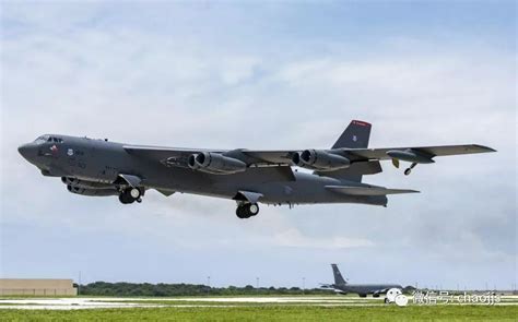 美军公布新型B-21轰炸机概念图 美媒解析其与B-2有何异同|轰炸机|诺斯罗普_新浪新闻