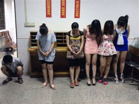柳州清查酒吧、KTV、洗浴按摩...26名男女被抓！扫黄现场公布-桂林生活网新闻中心