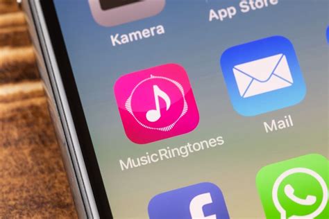 8 Great Free iPhone Ringtones Apps