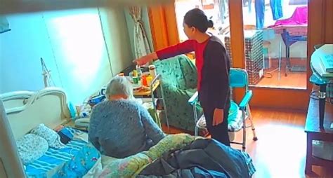 94岁老人举报保姆虐待还卷走250万养老钱，记者探访小区_凤凰网资讯_凤凰网