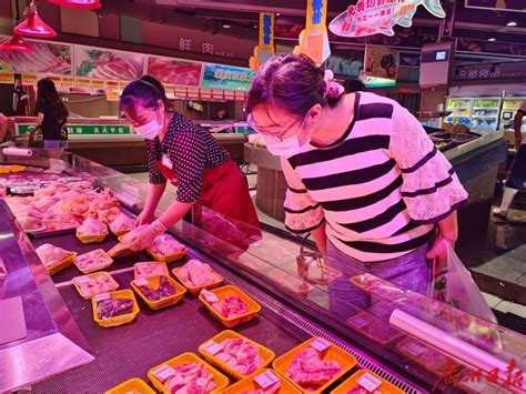 探访北京新发地，猪肉、蔬菜价格都降了_手机新浪网