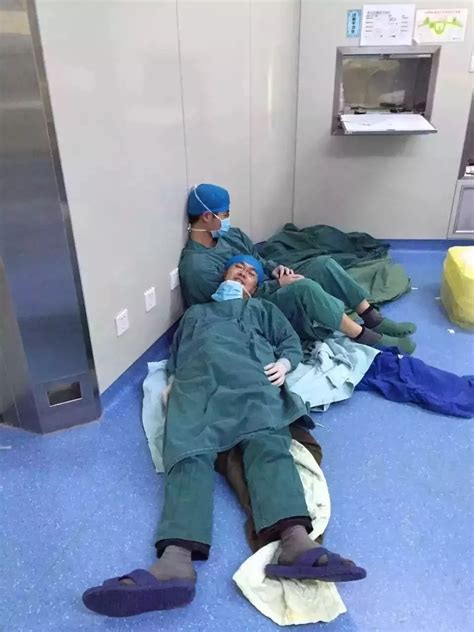 陶勇医生倒在血泊后，83岁的钟南山院士奔赴武汉……_凤凰网