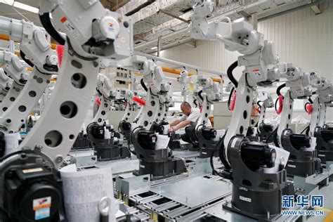 【河北新闻联播】—走进唐山_机器人自动化-耐材自动化-唐山英莱机器人系统有限公司