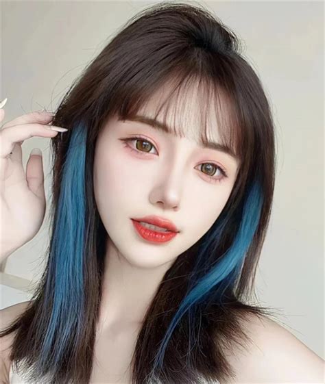 蓝色短发挑染图片