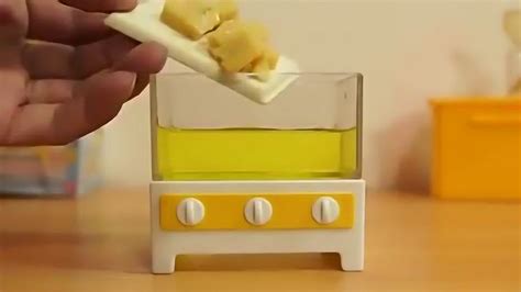 小小世界日本食玩 迷你汉堡套餐_腾讯视频