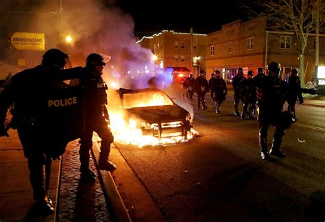 美国抗议骚乱蔓延至170个城市 奥巴马紧急讲话-搜狐新闻