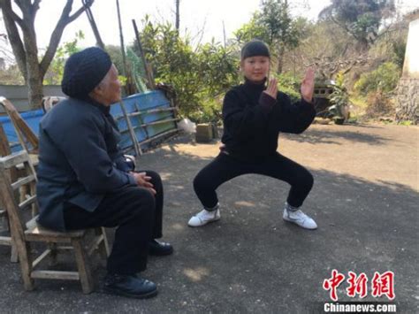 中国特色的“功夫奶奶” 练武强身数十年没去过医院