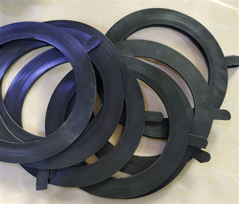橡胶制品-9 - 橡胶塑料产品 - 南通迅达橡塑制造有限公司官网----电梯平衡补偿链，导向装置，轿厢防震胶垫