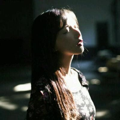 甜美女生头像伤感