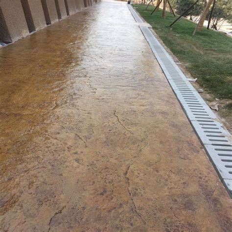 压花地坪有哪些优点-彩色透水地坪-透水混凝土-扬州亿彩景观工程有限公司
