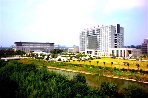 徐州工业职业技术学院招生办-中国高校库-中国高校之窗
