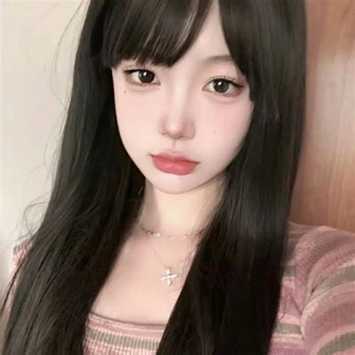 温暖甜美女生头像图片