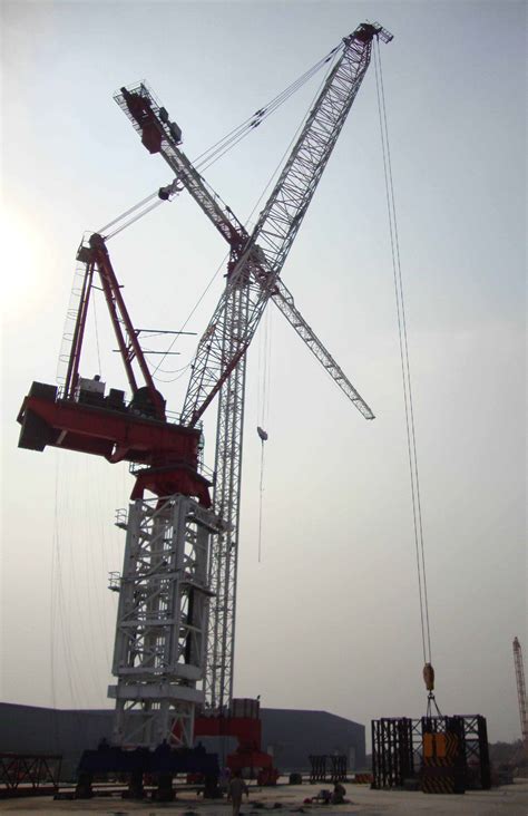 永茂建机塔式起重机STL2400产品高清图-工程机械在线