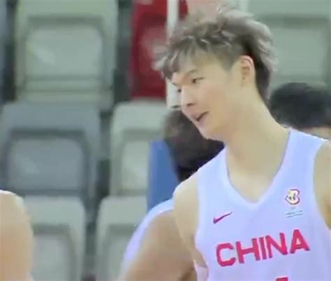 王哲林带队加时险胜巴林男篮，中国男篮确定进入世界杯正赛