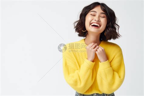 温柔头像女生黄色衣服