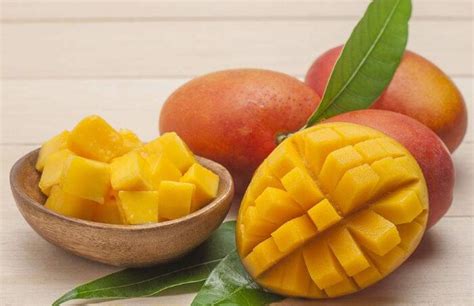 吃芒果会不会上火，过量吃芒果当心引发健康