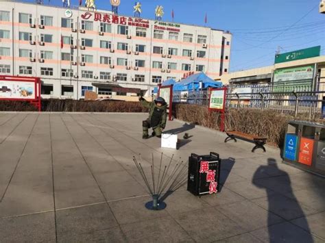 忻州市公安局局长杨梅喜一行到五台山石咀检查站视察工作