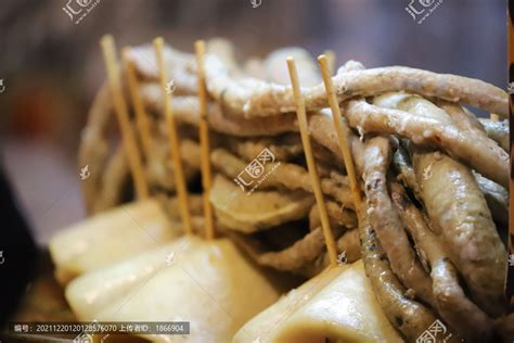 新疆这种叫做“米肠面肺”的小吃，吃过的人都是吃货，你吃过吗
