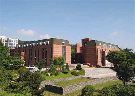 人文艺术学院成功举办韩国文化政策变迁与文化产业发展讲座-人文艺术学院