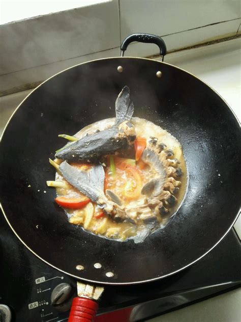 【红烧鲟鱼的做法步骤图，红烧鲟鱼怎么做好吃】暖是春天的风_下厨房