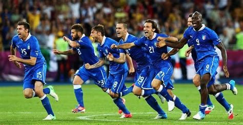 意大利队夺得欧锦赛冠军 - 封面新闻